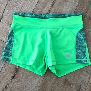 ❗️SOLD on Ⓜ️❗️Adidas Women’s Climachill shorts